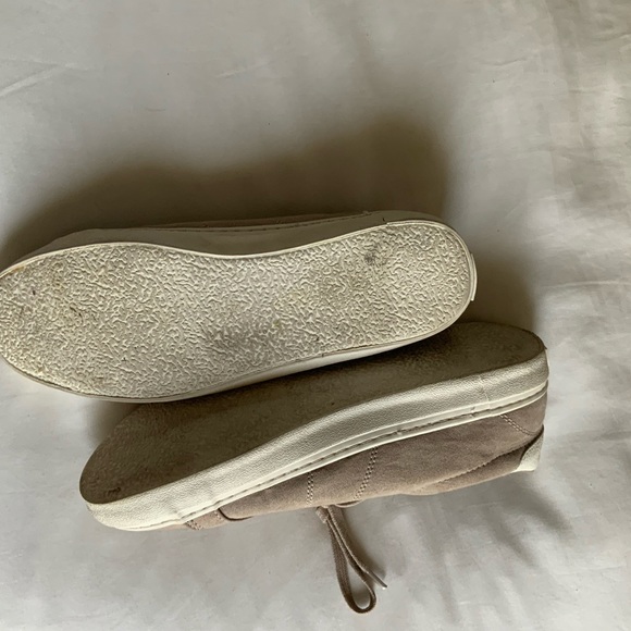 Old Navy Lace Up Light Pink Casual Sneaker - Picture 3 of 5